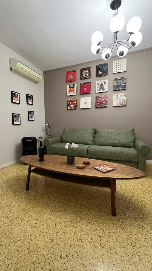 Crown Syntagma Apartment أثينا المظهر الخارجي الصورة