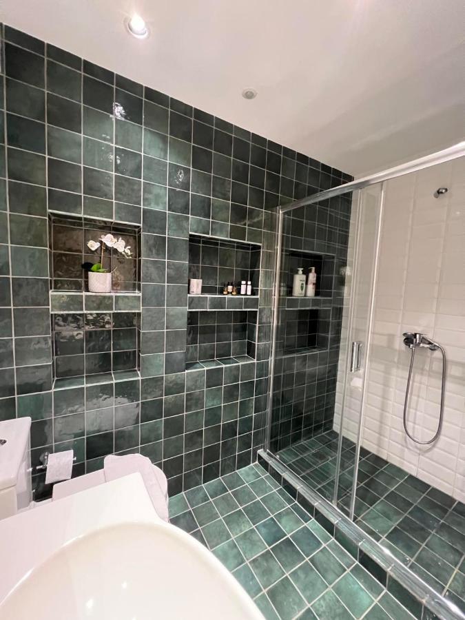 Crown Syntagma Apartment أثينا المظهر الخارجي الصورة